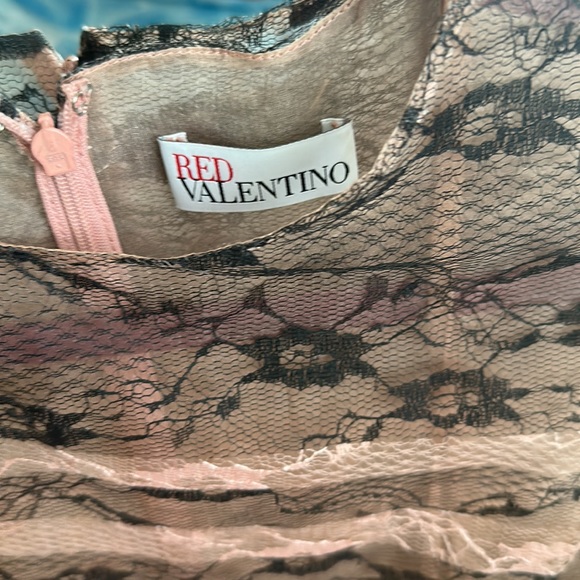 Red Valentino lace dress with slip liner - Picture 3 of 3